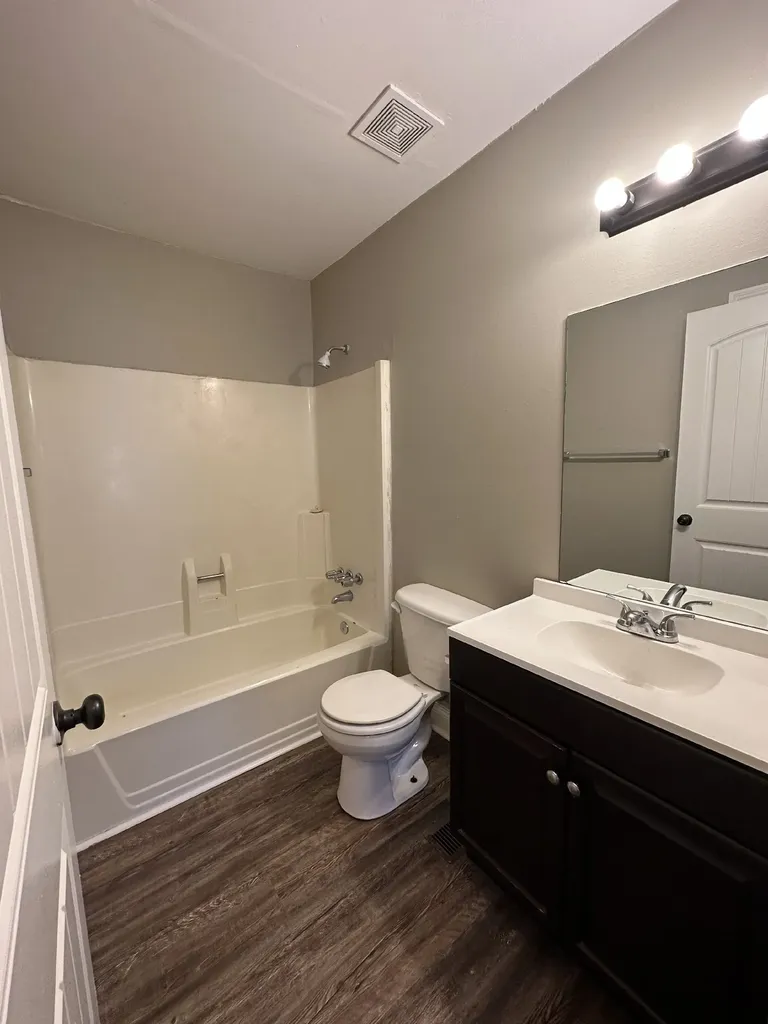 335 Woodale Drive Clarksville TN 37042