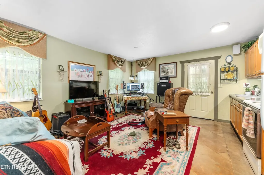 2851 Kingston Highway Kingston TN 37763