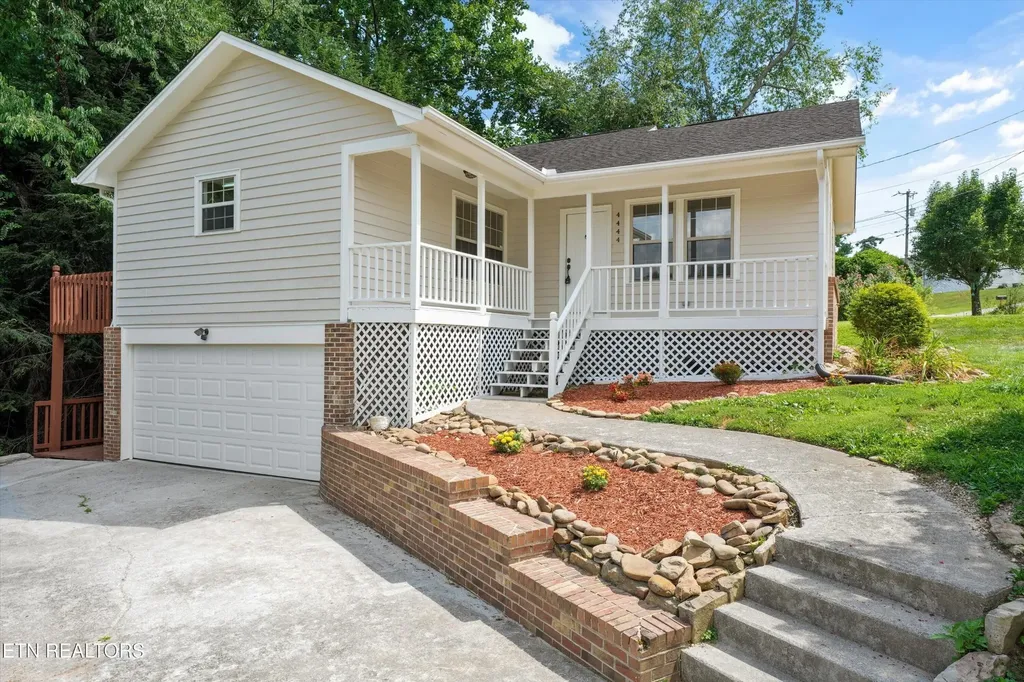 4444 Saint Lucia Lane Knoxville TN 37921
