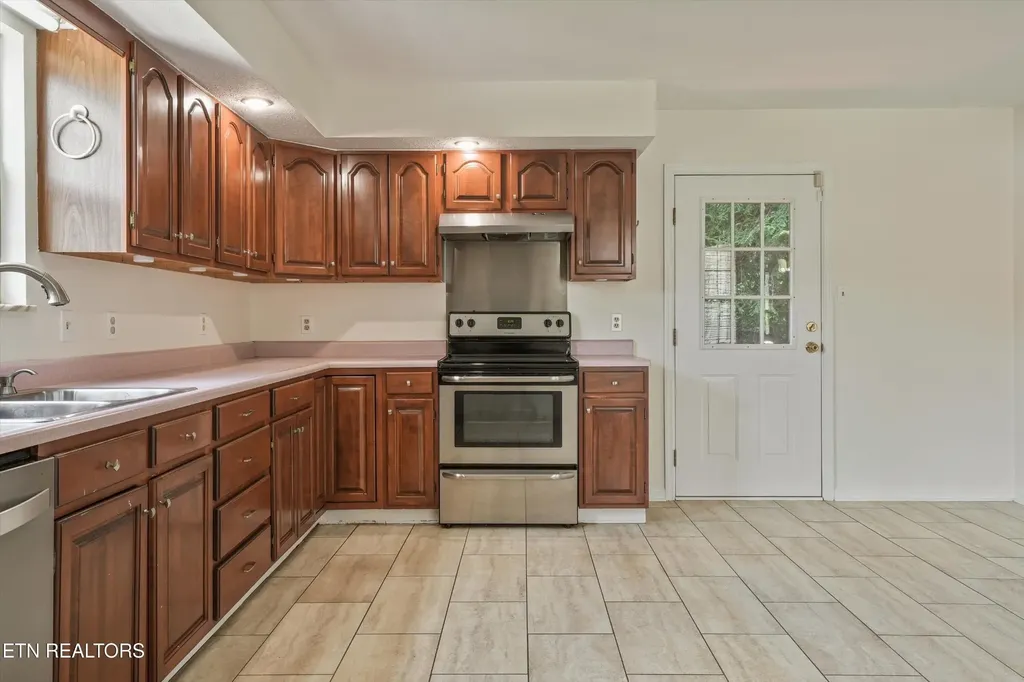 4444 Saint Lucia Lane Knoxville TN 37921
