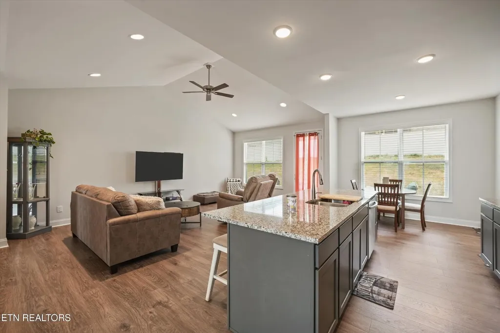 8121 Chapel Hill Lane Knoxville TN 37938