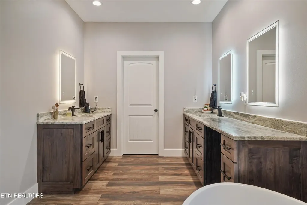 964 Deerwood Drive Dandridge TN 37725