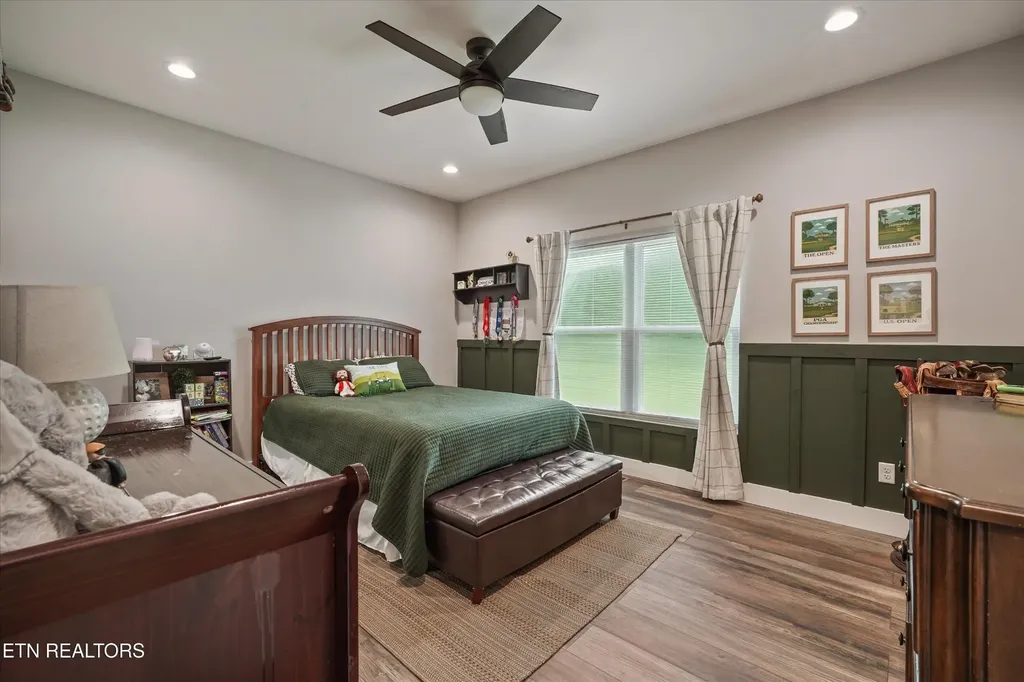 964 Deerwood Drive Dandridge TN 37725