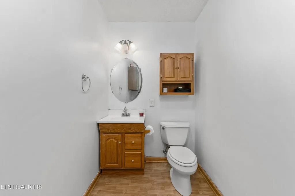 218 Christin Drive Clinton TN 37716