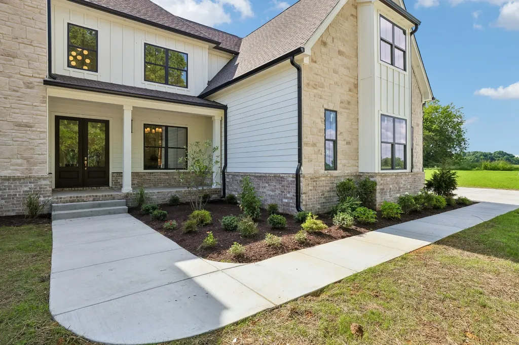 3390 Mealer Road Chapel Hill TN 37034