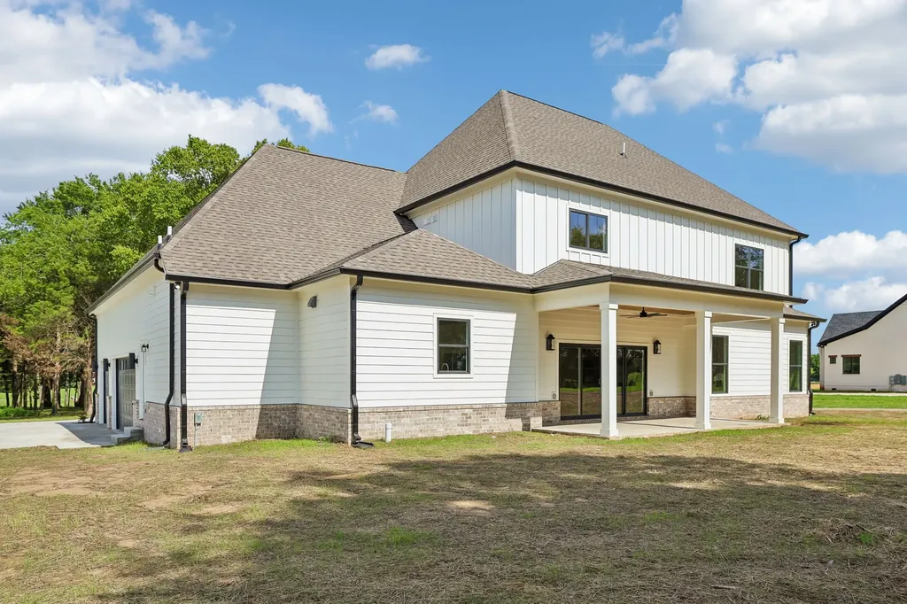 3390 Mealer Road Chapel Hill TN 37034