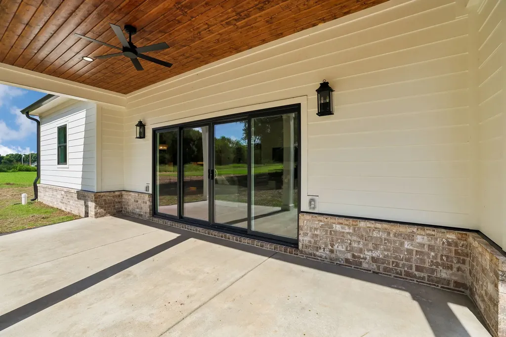 3390 Mealer Road Chapel Hill TN 37034
