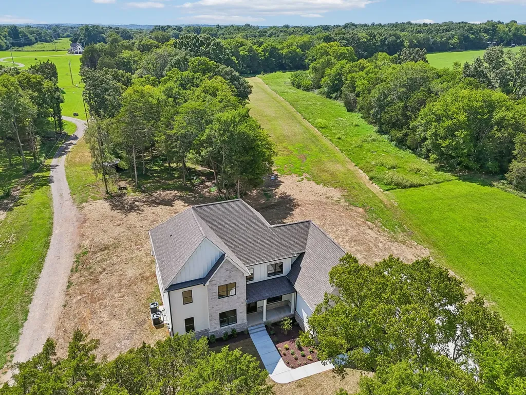 3390 Mealer Road Chapel Hill TN 37034