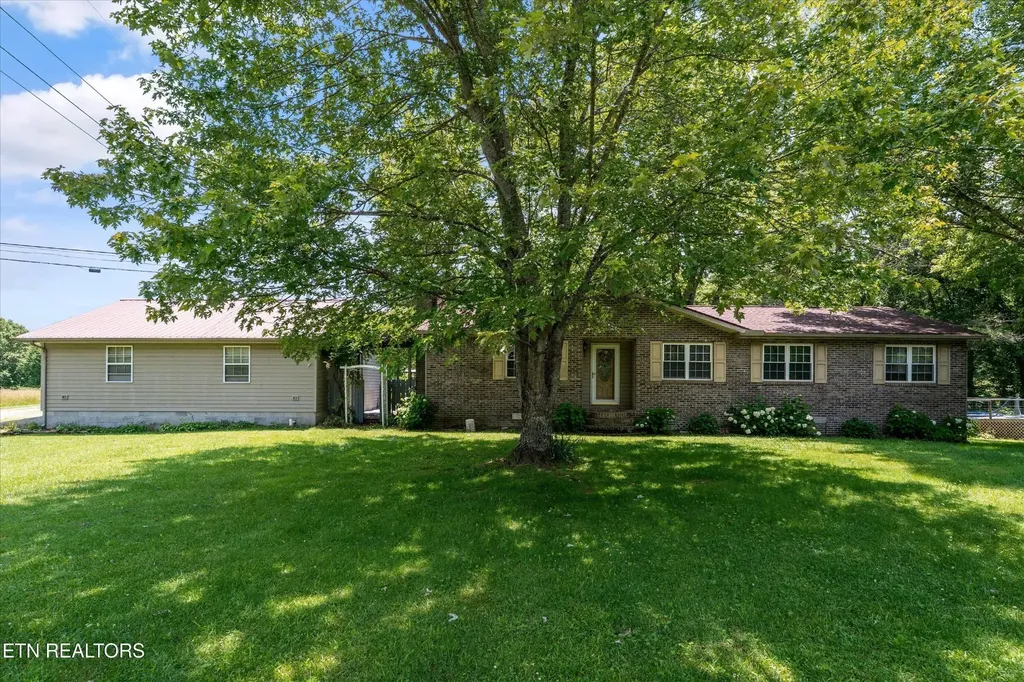 9438 Morgan County Highway Sunbright TN 37872