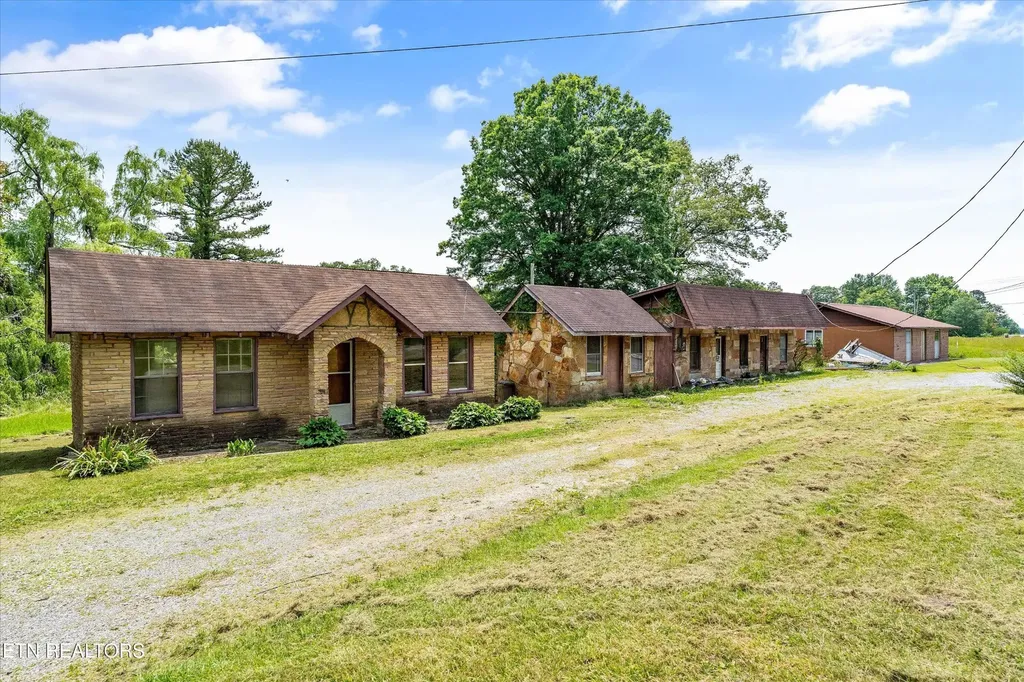 9476 Morgan County Highway Sunbright TN 37872