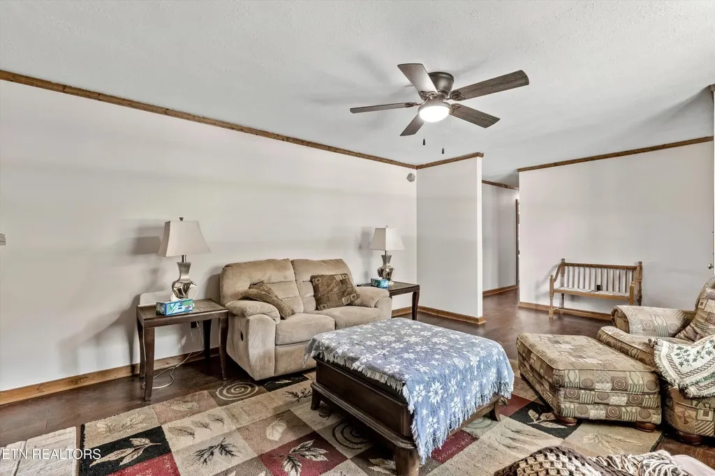 94380 Morgan County Highway Sunbright TN 37872