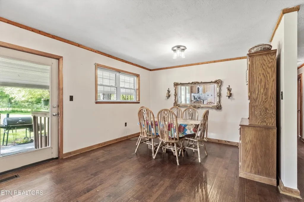 94380 Morgan County Highway Sunbright TN 37872