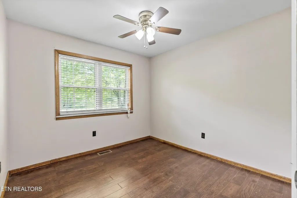 94380 Morgan County Highway Sunbright TN 37872