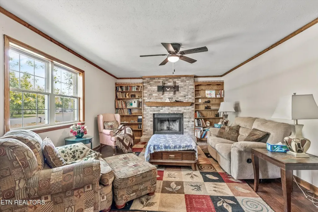 94380 Morgan County Highway Sunbright TN 37872