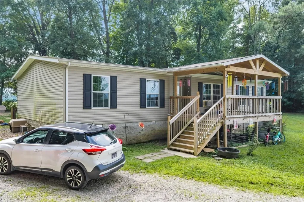 1363 Laws Road Mcminnville TN 37110