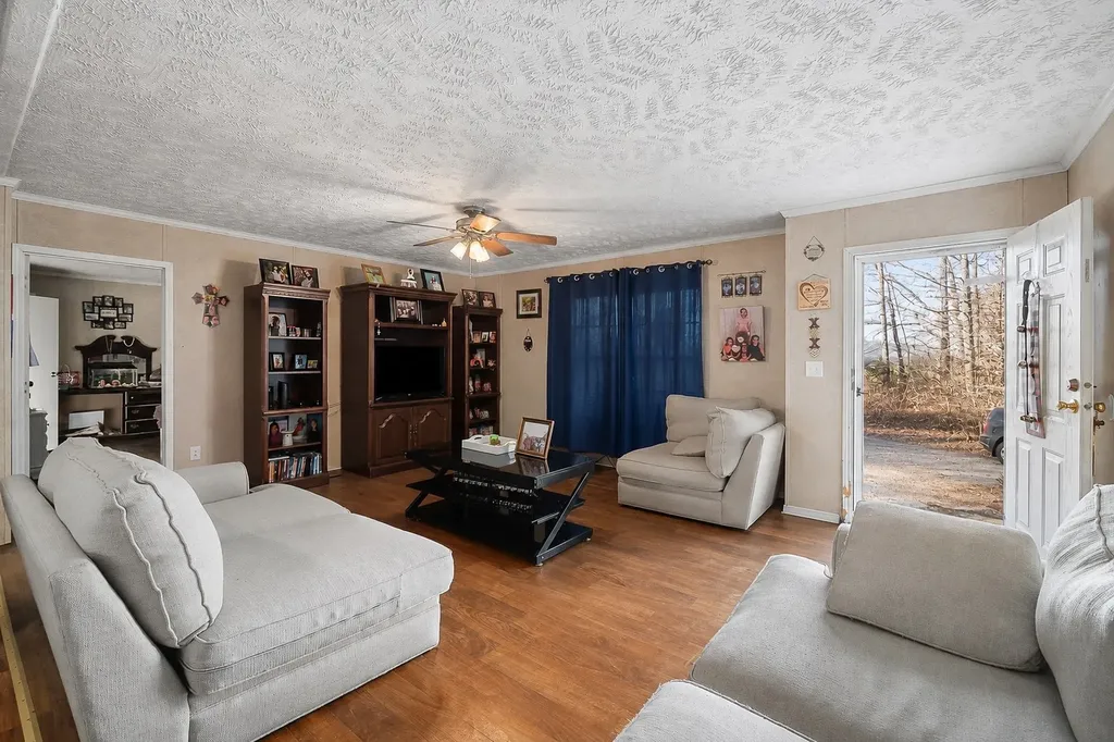 1363 Laws Road Mcminnville TN 37110