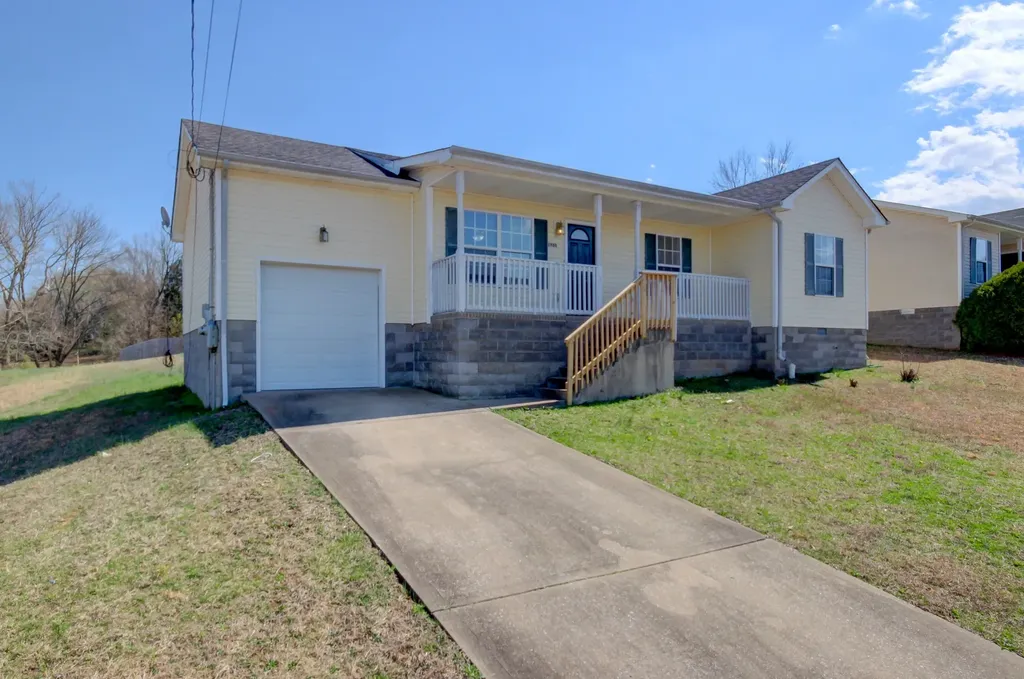 1489 Mcclardy Road Clarksville TN 37042