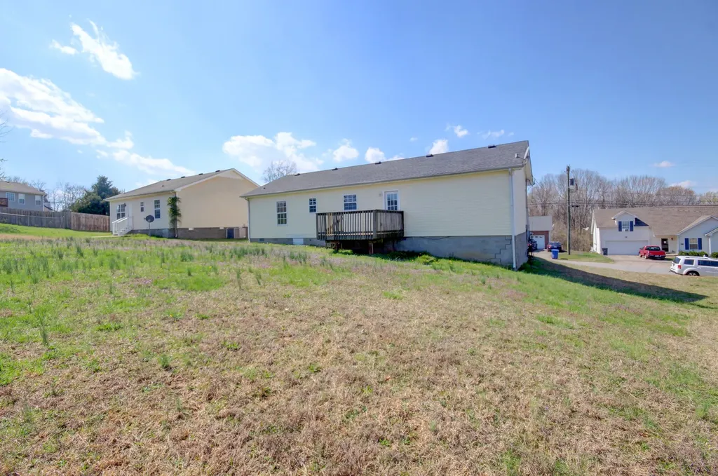 1489 Mcclardy Road Clarksville TN 37042