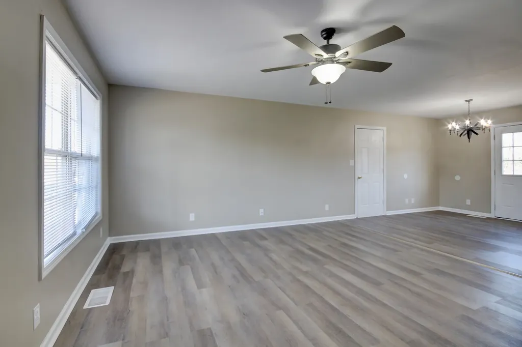 1489 Mcclardy Road Clarksville TN 37042