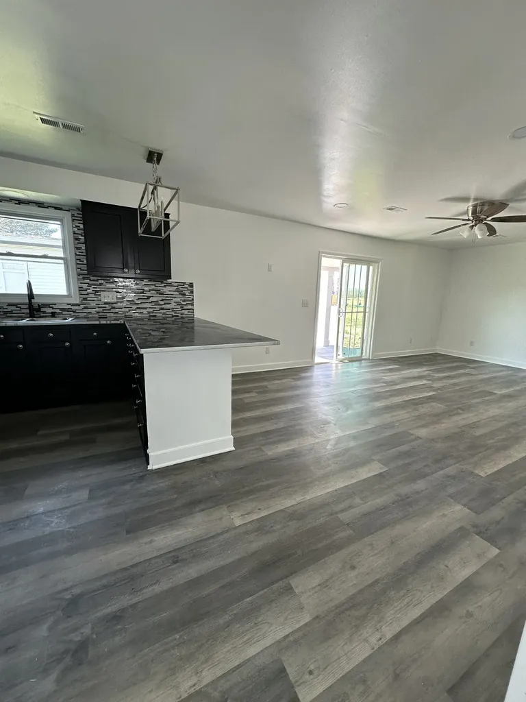 11914 Jim Cummings Highway Bradyville TN 37026