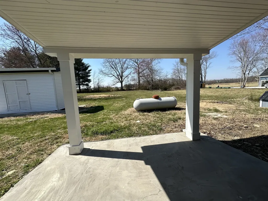 11914 Jim Cummings Highway Bradyville TN 37026