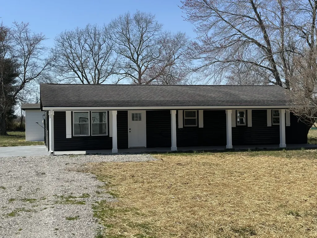 11914 Jim Cummings Highway Bradyville TN 37026