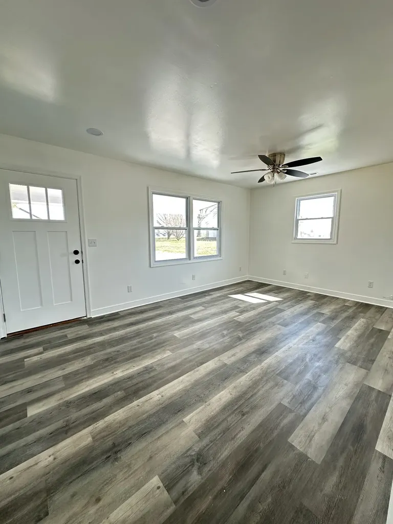 11914 Jim Cummings Highway Bradyville TN 37026