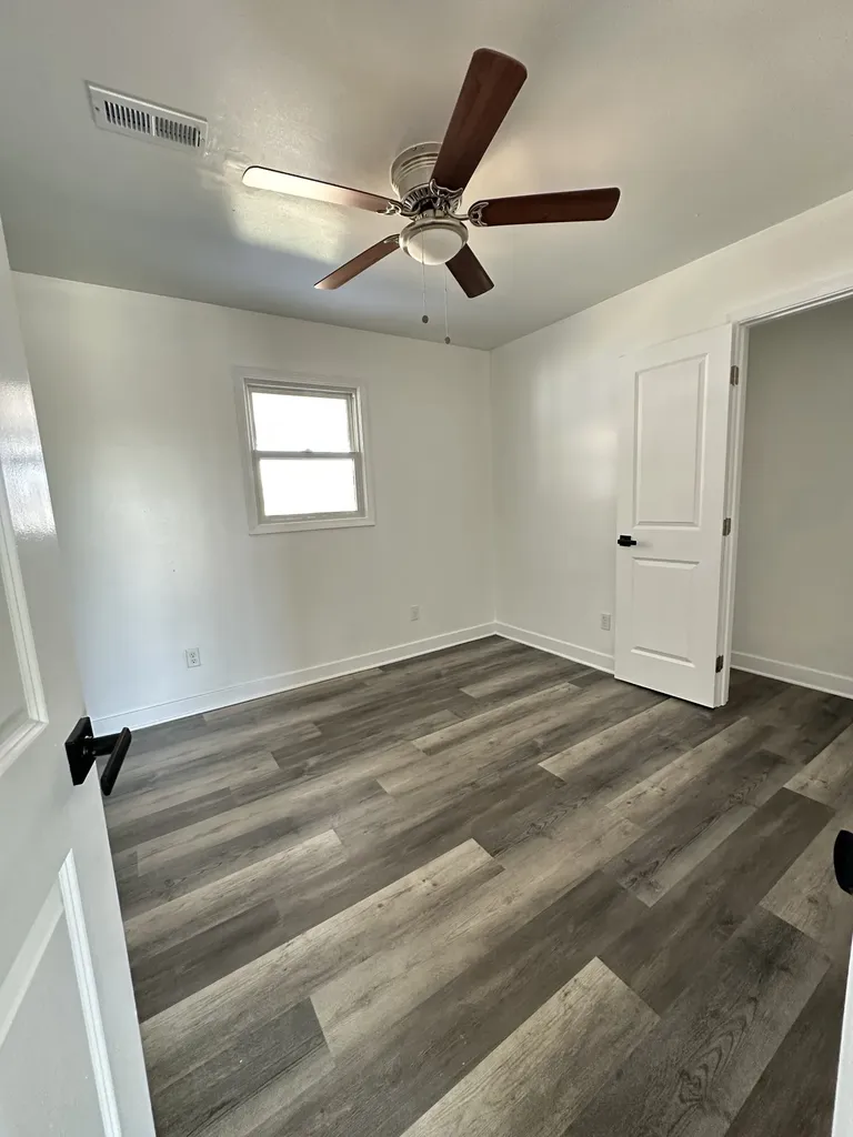 11914 Jim Cummings Highway Bradyville TN 37026