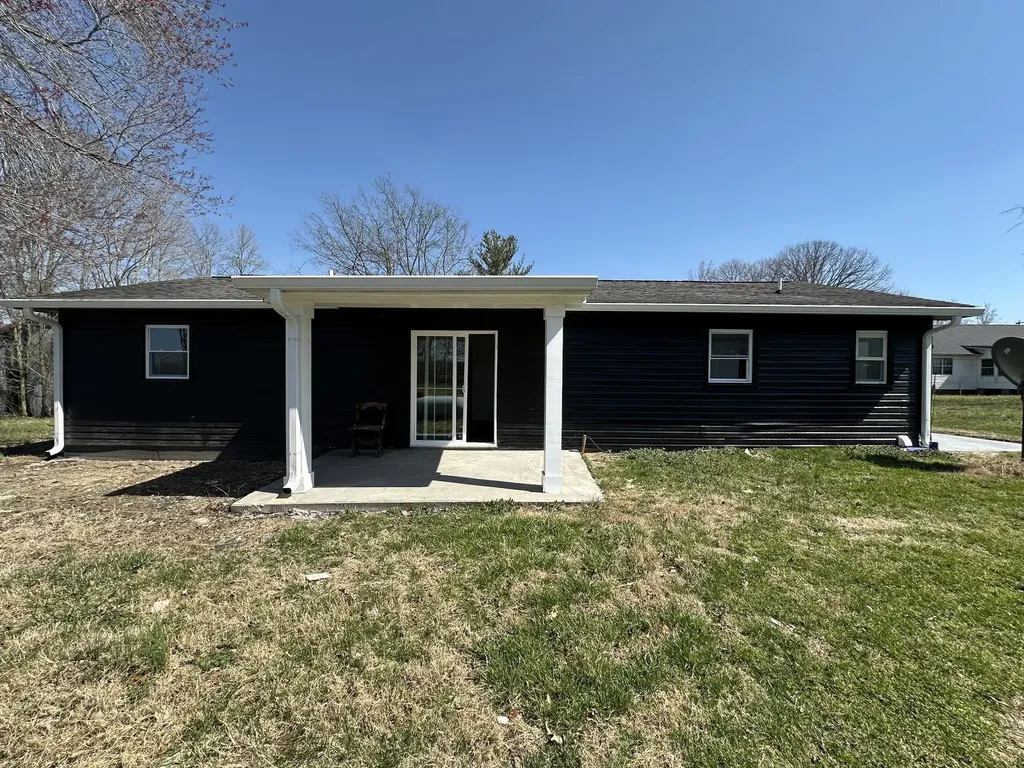 11914 Jim Cummings Highway Bradyville TN 37026