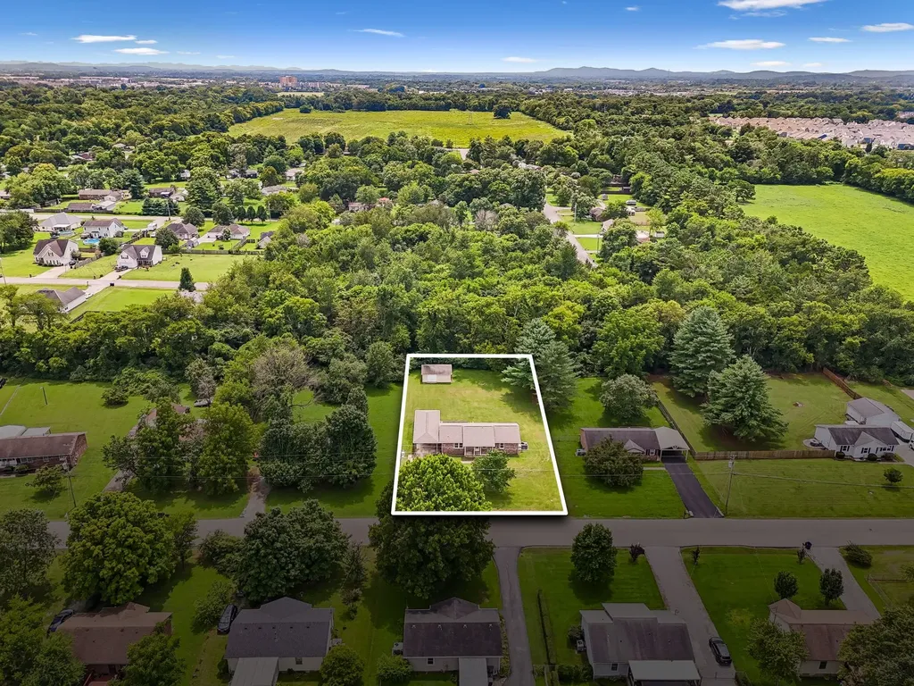 2724 Fawnwood Drive Murfreesboro TN 37129