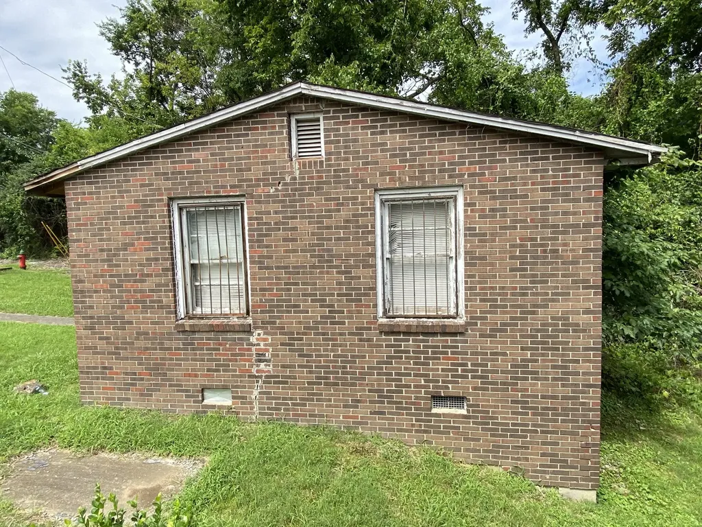 706 31st Avenue, N Nashville TN 37209