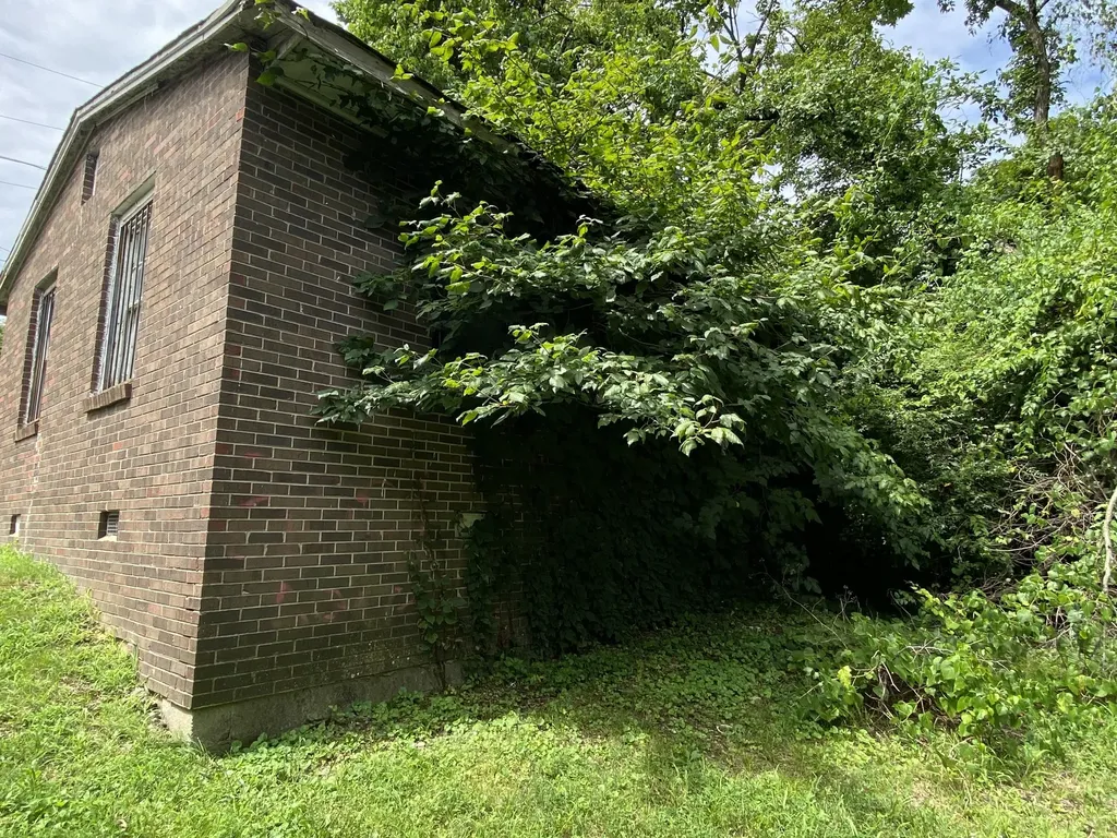 706 31st Avenue, N Nashville TN 37209