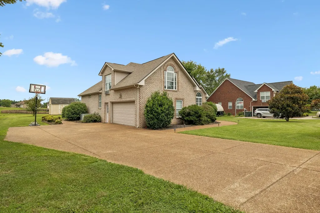 104 Mesa Drive Portland TN 37148
