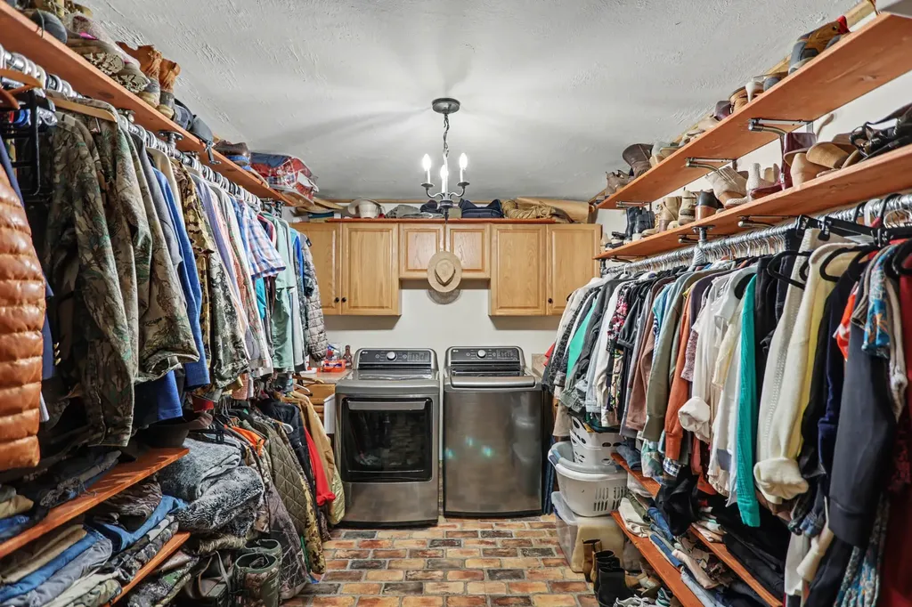 418 Portland Road White House TN 37188