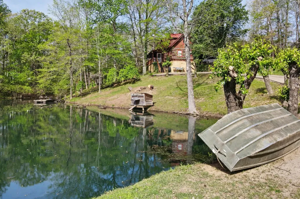 418 Portland Road White House TN 37188