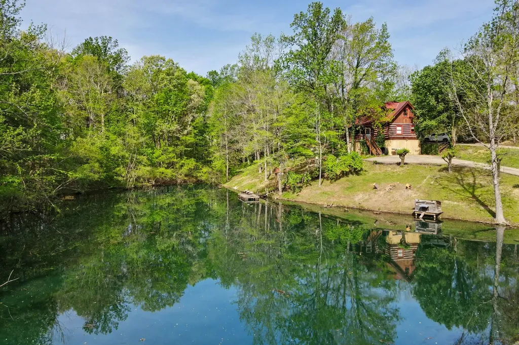 418 Portland Road White House TN 37188