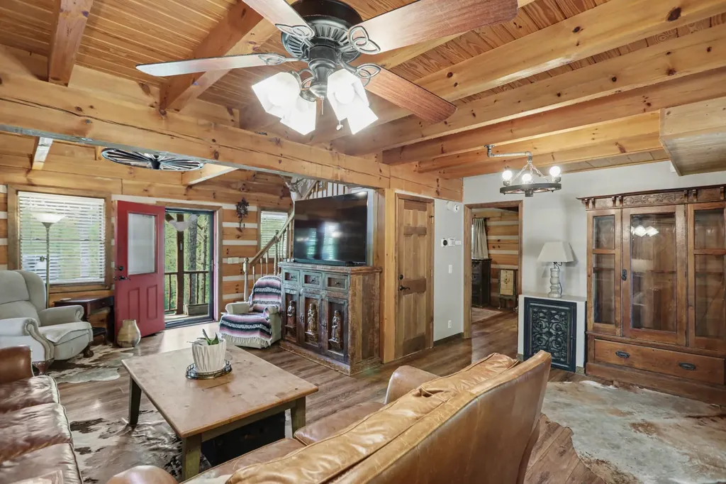 418 Portland Road White House TN 37188