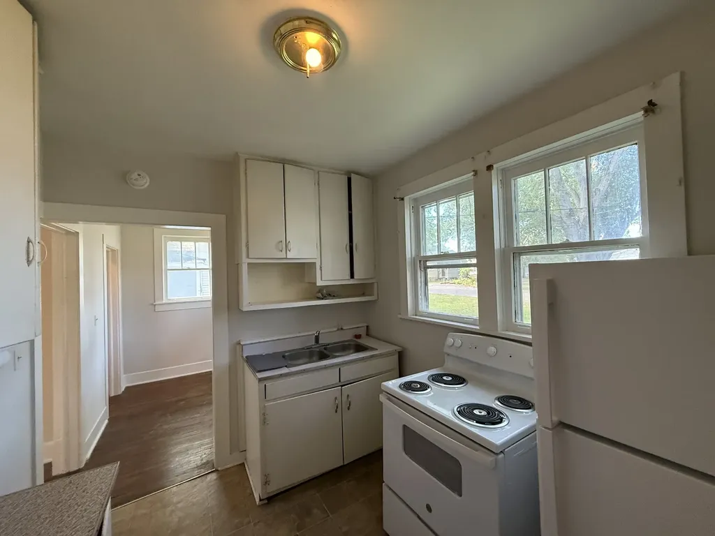207 E Lauderdale Street Tullahoma TN 37388