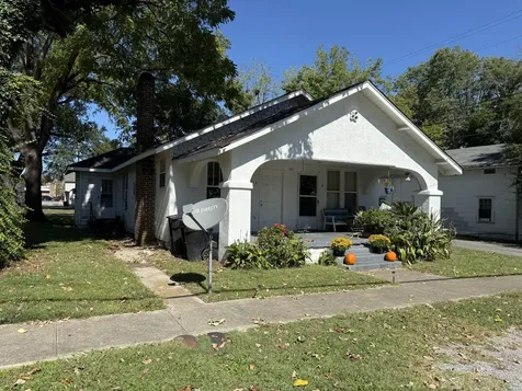 207 E Lauderdale Street Tullahoma TN 37388