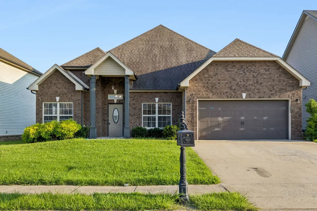 1004 Thrasher Drive Clarksville TN 37040