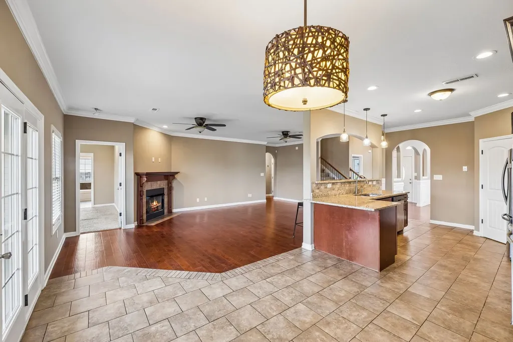 1004 Thrasher Drive Clarksville TN 37040