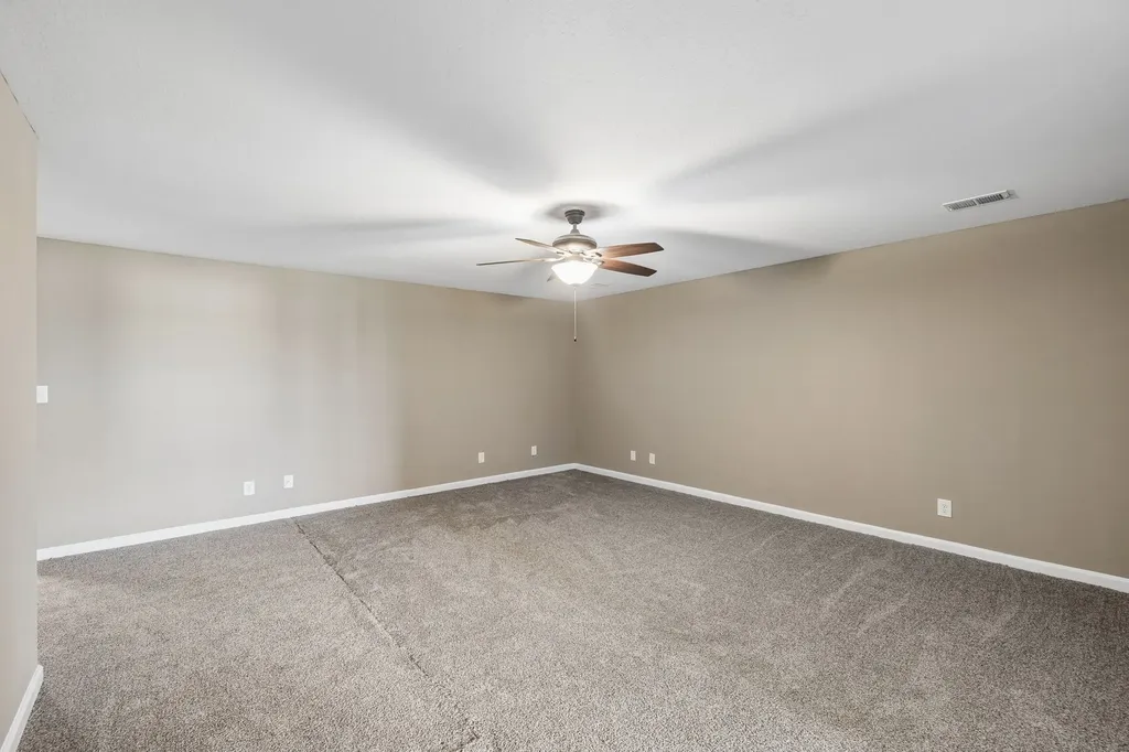 1004 Thrasher Drive Clarksville TN 37040