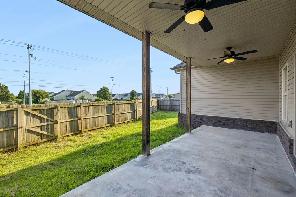 1004 Thrasher Drive Clarksville TN 37040