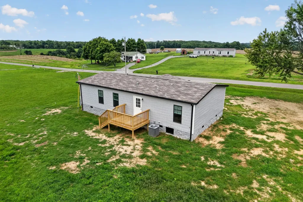 3021 Pea Ridge Road Liberty TN 37095