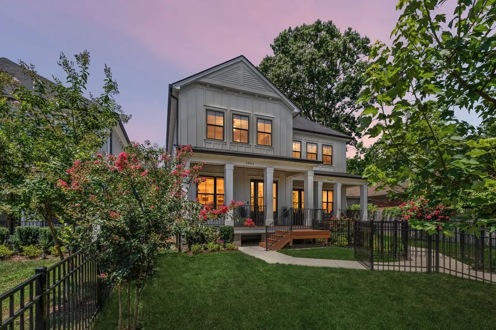 105A 37th Ave, N Nashville TN 37209