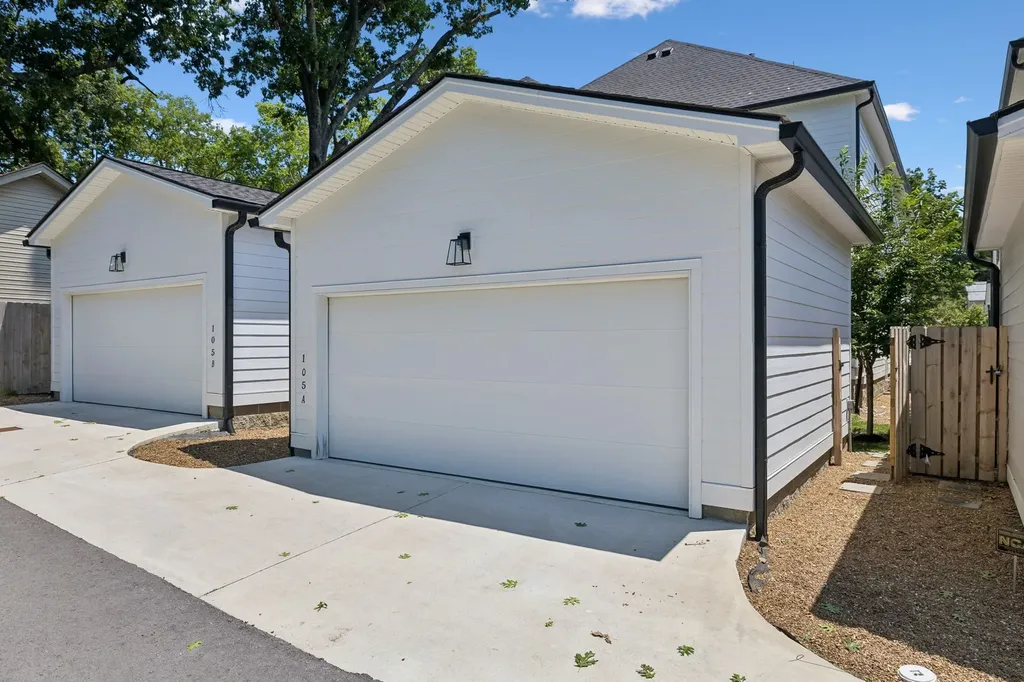 105A 37th Ave, N Nashville TN 37209