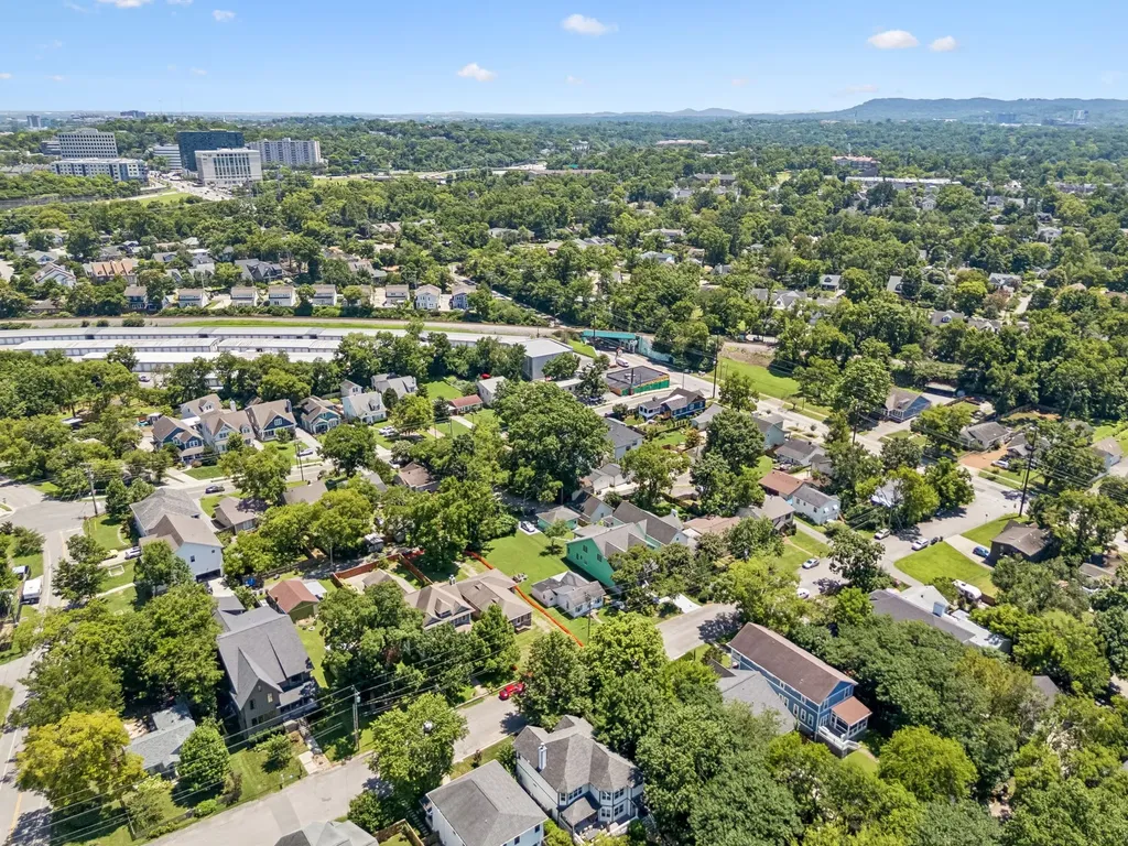 105A 37th Ave, N Nashville TN 37209