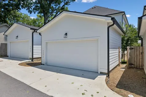 105A 37th Ave, N Nashville TN 37209