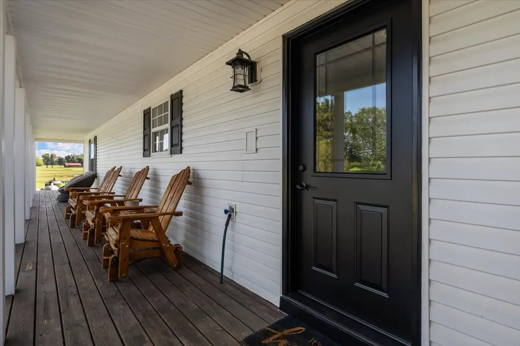 1015 Garners Creek Road Dickson TN 37055