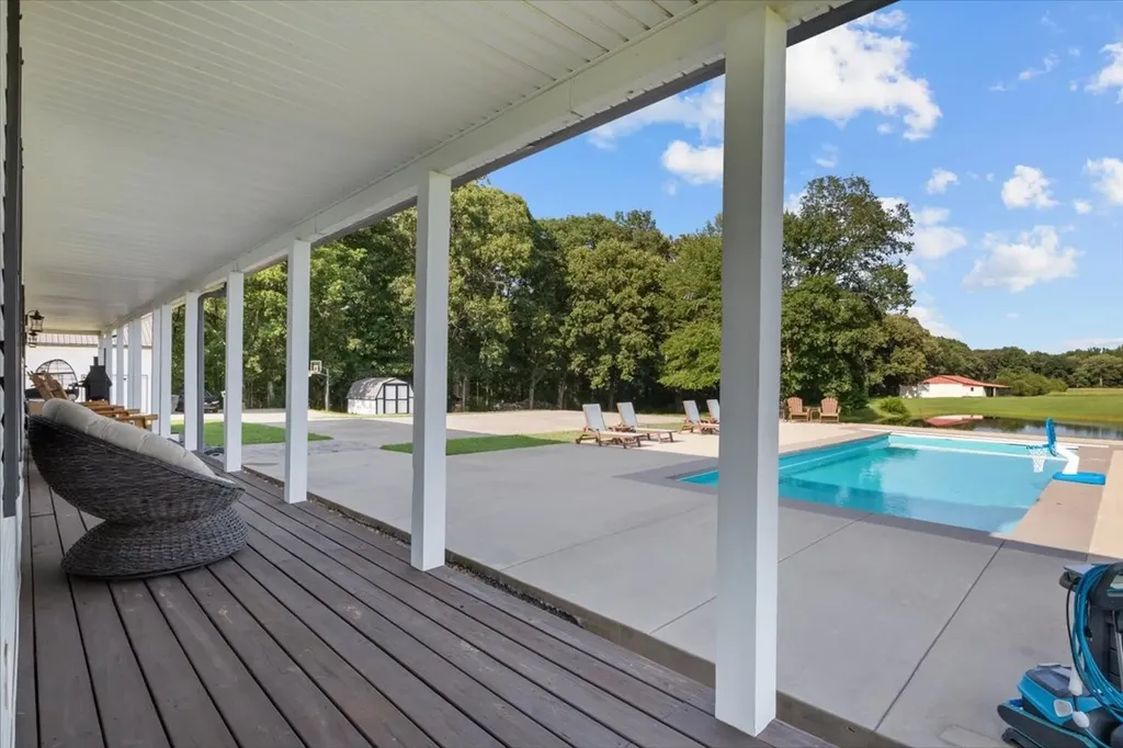 1015 Garners Creek Road Dickson TN 37055